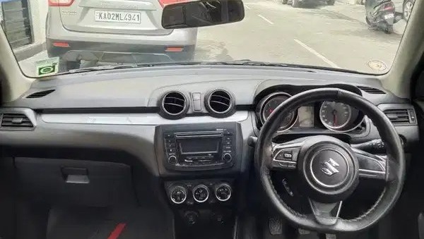 Maruti Suzuki Swift(2021-2024) Vxi